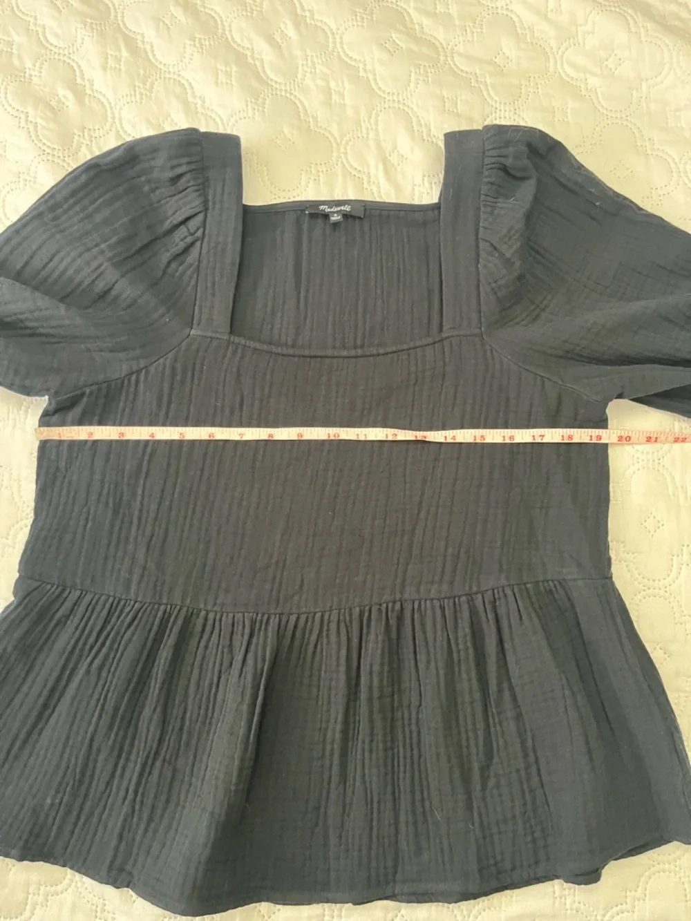 Madewell Lightspun Millbrook Puff-Sleeve Peplum Top in True Black - Size M